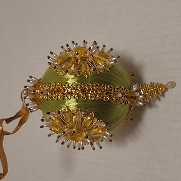 Set of 9 Vintage Handmade Sequin Beaded Stickpin Christmas Ornaments - Picture 4 of 16